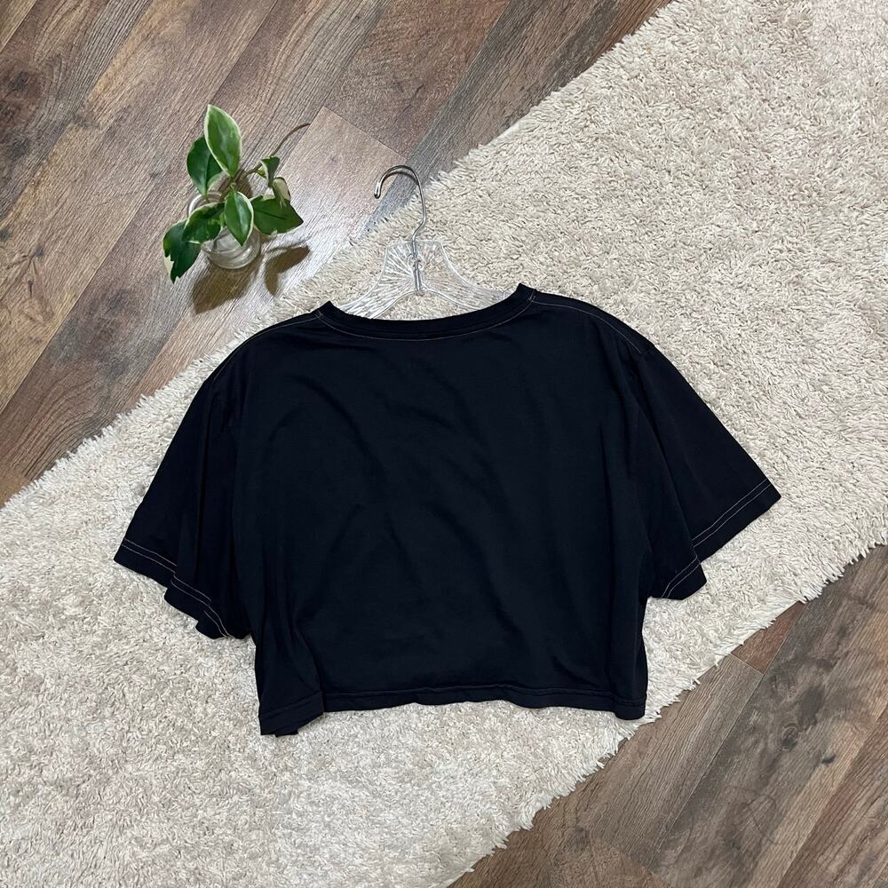 Lacoste Size 6 Oversized Black Pink V-Neck Cropped Short Sleeve Crewneck Tee - Picture 4 of 4